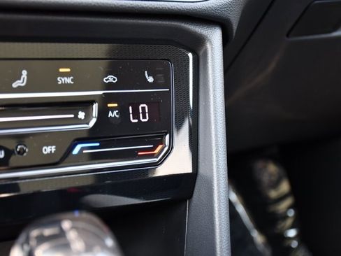 New 2025 Volkswagen Taos SE image 14