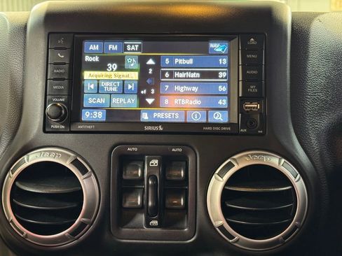 Used 2016 Jeep Wrangler Unlimited Sahara w/ Dual Top Group AWD/4WD image 34