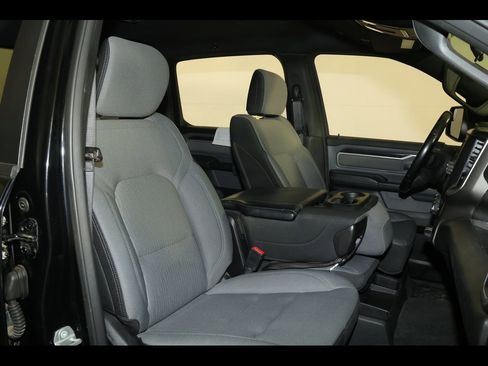 Used 2021 RAM 1500 Big Horn image 27