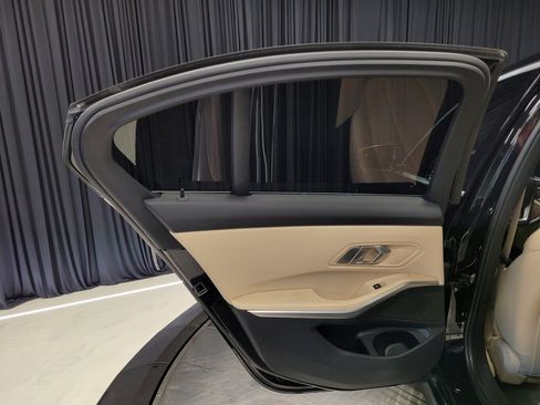 Used 2019 BMW 330i xDrive Sedan w/ Convenience Package image 25