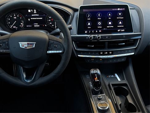 Used 2020 Cadillac CT5 V w/ Premium Package image 16