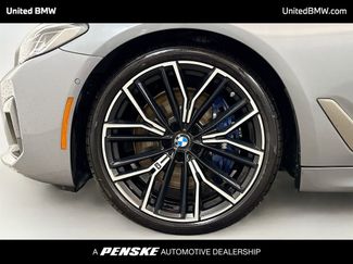 Used 2021 BMW M550i xDrive video 2