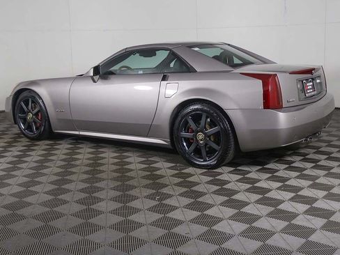 Used 2004 Cadillac XLR RWD image 8