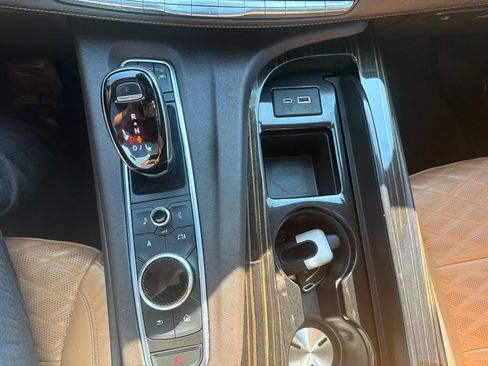 Used 2021 Cadillac Escalade Sport w/ LPO, ONYX Package AWD/4WD image 13
