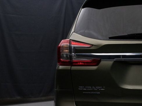 Used 2024 Subaru Ascent Premium w/ Convenience Package image 12