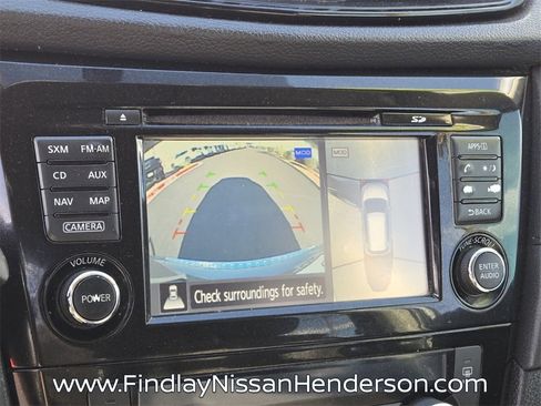 Used 2017 Nissan Rogue SV w/ SV Premium Package image 23