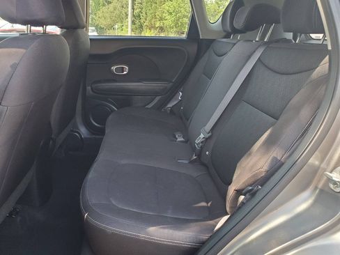 Used 2016 Kia Soul FWD image 14