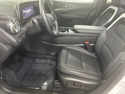 Used 2026 Chevrolet Blazer EV LT AWD/4WD image 12
