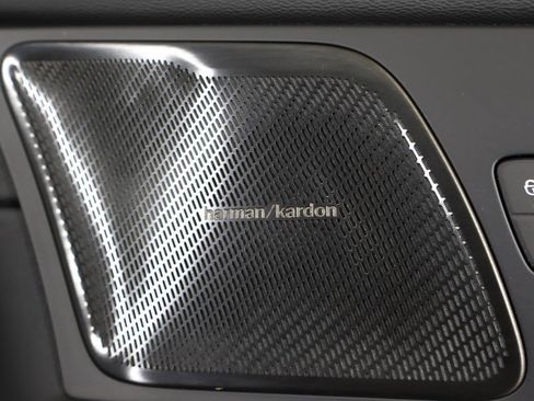 Used 2024 Volvo XC60 B5 Plus image 56