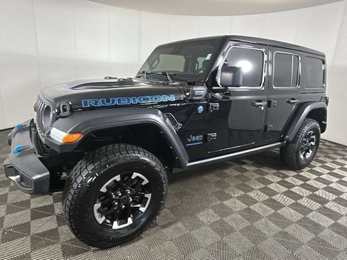 Used 2024 Jeep Wrangler Unlimited Rubicon 4xe AWD/4WD image 8