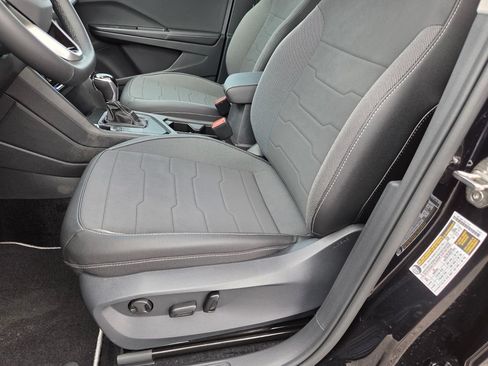 New 2026 Volkswagen Taos SE FWD image 9