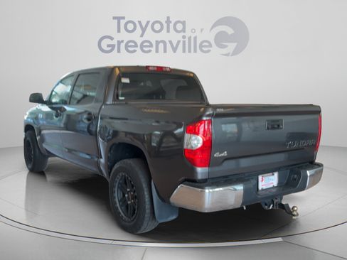 Used 2017 Toyota Tundra SR5 w/ SR5 Upgrade Package AWD/4WD image 2