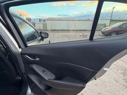 Used 2016 MAZDA MAZDA3 s Touring image 18