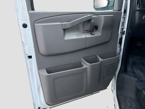 Used 2019 GMC Savana 2500 Work Van w/ Driver Convenience Package image 19