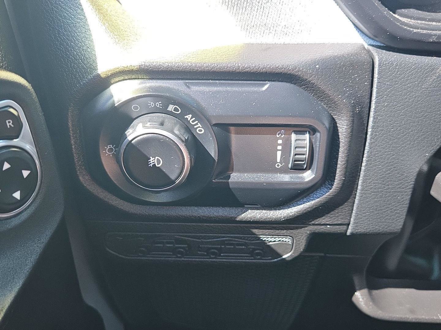 Used 2024 Jeep Wrangler Unlimited Sport AWD/4WD image 21