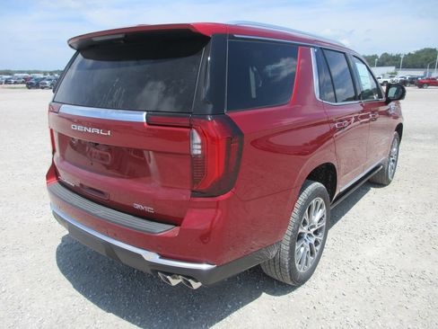 New 2026 GMC Yukon Denali w/ Sun & Power Step Package AWD/4WD image 4