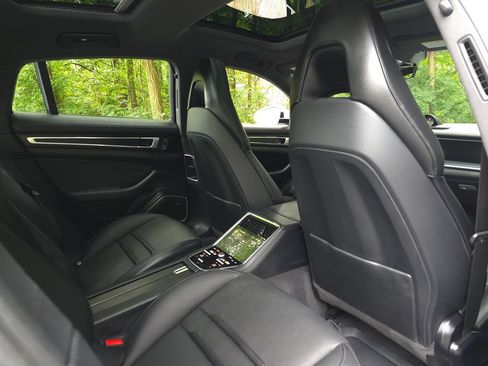 Used 2023 Porsche Panamera 4 Platinum Edition w/ Assistance Package AWD/4WD image 23