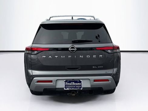 Used 2023 Nissan Pathfinder SL AWD/4WD image 9