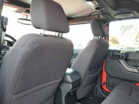 Used 2013 Jeep Wrangler Unlimited Sport AWD/4WD image 11