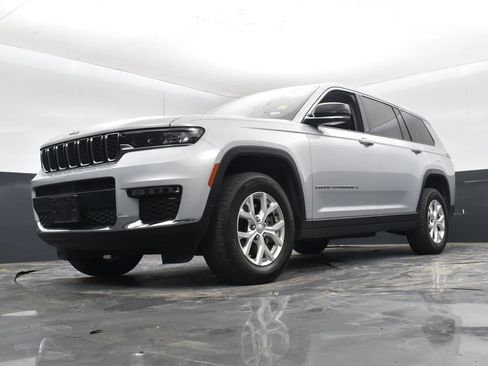 Used 2023 Jeep Grand Cherokee L Limited image 32