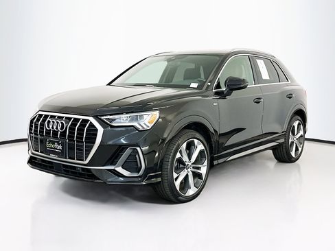 Used 2020 Audi Q3 2.0T Premium Plus w/ Premium Plus Package image 3