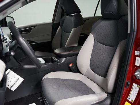 Certified 2024 Toyota RAV4 XLE w/ Convenience Package FWD image 27
