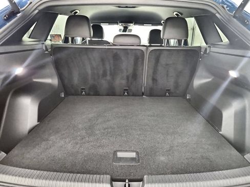 Used 2026 Volkswagen Atlas Cross Sport SE FWD image 31