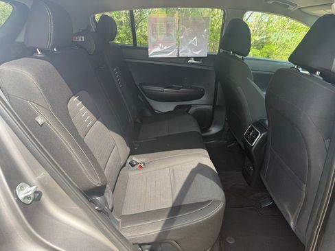 Used 2018 Kia Sportage LX AWD/4WD image 15