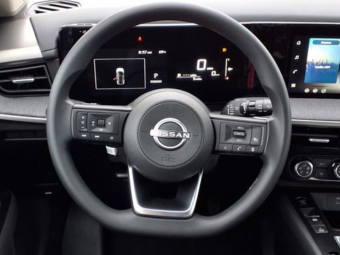 New 2026 Nissan Kicks S image 17