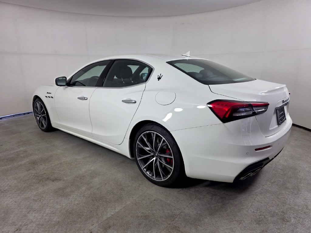 Used 2023 Maserati Ghibli Modena RWD image 6