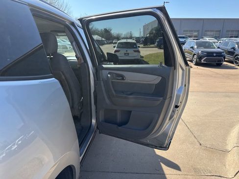 Used 2015 Chevrolet Traverse LS image 15