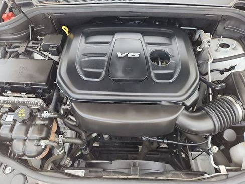 Used 2018 Jeep Grand Cherokee Laredo RWD image 28
