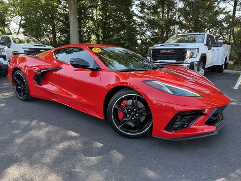 Used 2022 Chevrolet Corvette Stingray Preferred Cpe w/ Z51 Performance Package image 2