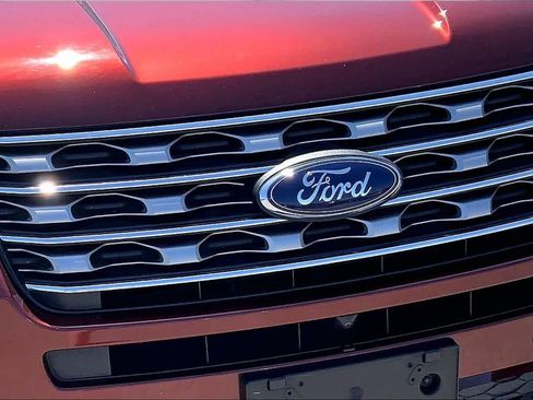 Used 2016 Ford Explorer Limited w/ Equipment Group 301A AWD/4WD image 30