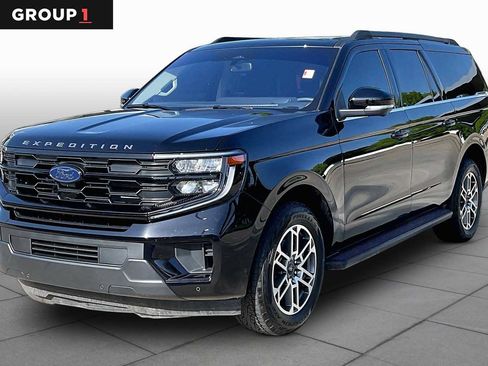 Used 2025 Ford Expedition Max Active AWD/4WD image 1