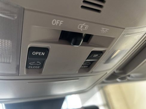 Used 2016 Toyota RAV4 Limited w/ Advanced Technology Package image 18