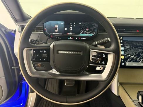 New 2025 Land Rover Range Rover SV image 18