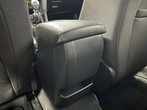 Used 2018 Ford Focus ST FWD image 41