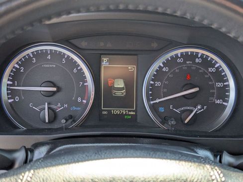 Used 2019 Toyota Highlander Limited image 22