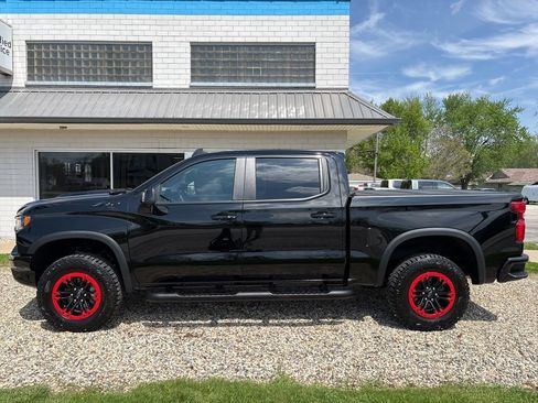 Used 2025 Chevrolet Silverado 1500 ZR2 w/ Technology Package AWD/4WD image 7