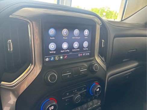 Used 2022 Chevrolet Silverado 1500 LTZ AWD/4WD image 21