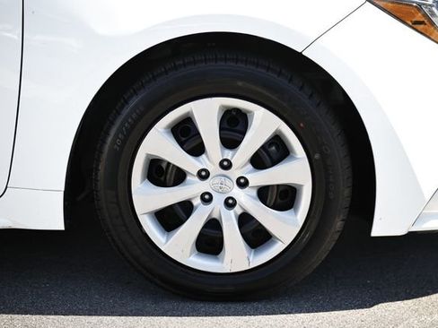 Used 2023 Toyota Corolla LE FWD image 9