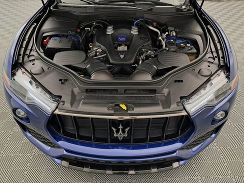 Used 2021 Maserati Levante S image 39