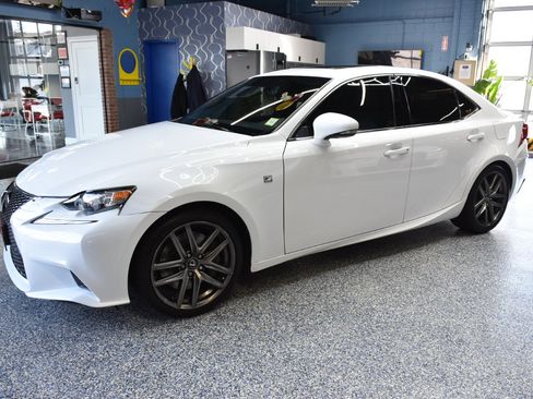 Used 2016 Lexus IS 300 F Sport image 11