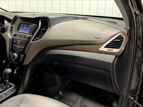 Used 2018 Hyundai Santa Fe Sport image 16