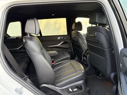 Used 2022 BMW X7 M50i AWD/4WD image 10
