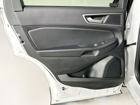 Used 2023 Ford Edge SEL image 26