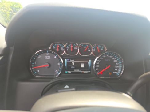 Used 2020 Chevrolet Suburban Premier RWD image 23