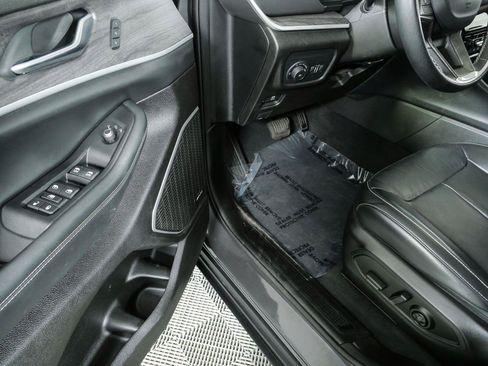 Used 2022 Jeep Grand Cherokee Limited RWD image 7