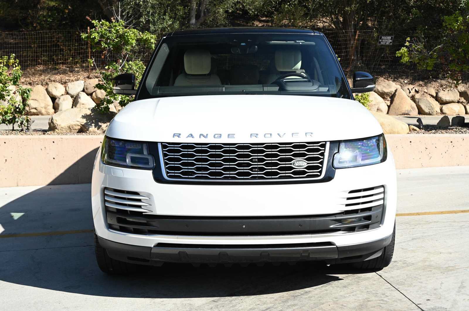 Used 2018 Land Rover Range Rover Supercharged AWD/4WD image 2